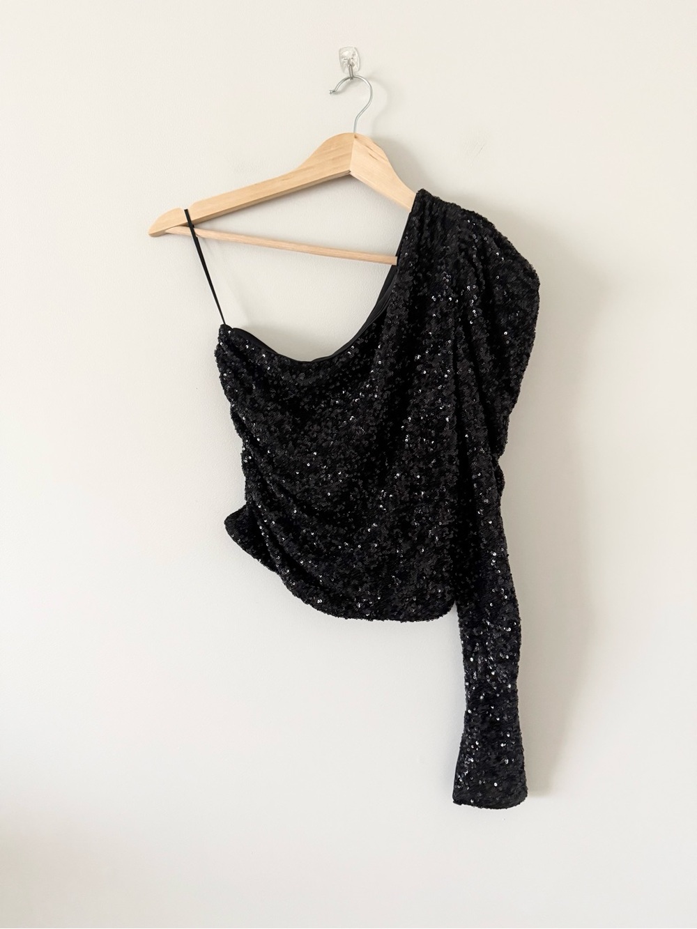 NWT Express Black Sequin One-Shoulder Long Sleeve Blouse Size S